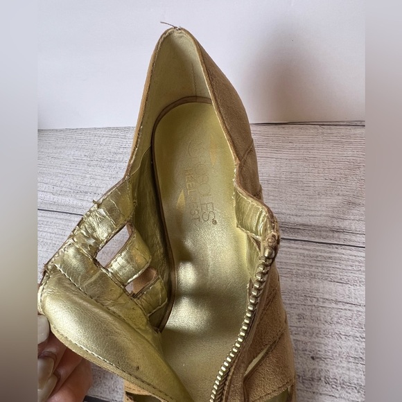 Aerosoles Women's Lambada Dress Pump, Light Tan Suede/size 6 - Picture 9 of 12